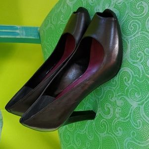 Gorgeous retro peep toe shoes